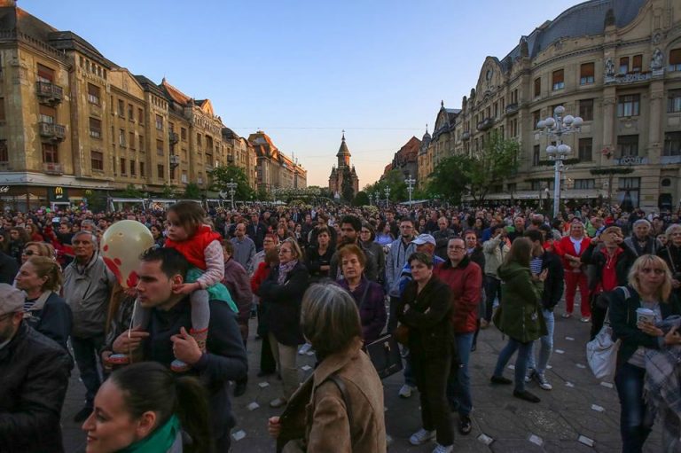 Peste 100.000 de oameni au invadat centrul Timișoarei, în cadrul Timfloralis 2018