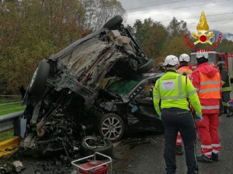 Tânăr de 19 ani mort într-un grav accident. Salvatorii s-au declarat îngroziţi de cele văzute