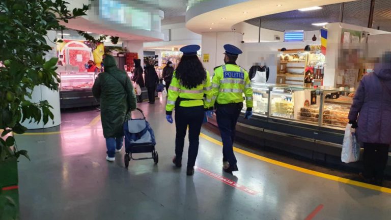 Bărbat aflat în carantină, găsit de polițiști fără mască la mall