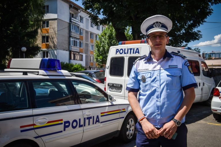 ,,Ți-ai dori să devii polițist pentru acest salariu?” Un cunoscut ofițer de poliție își face public venitul pe luna Ianuarie