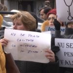 Medicii din Timișoara continuă protestele.Still008