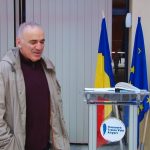 Universitatea Politehnica din Timișoara organizează un eveniment special, al cărui invitat este maestrul internațional de șah Garry Kasparov..Still001