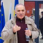 Universitatea Politehnica din Timișoara organizează un eveniment special, al cărui invitat este maestrul internațional de șah Garry Kasparov..Still012
