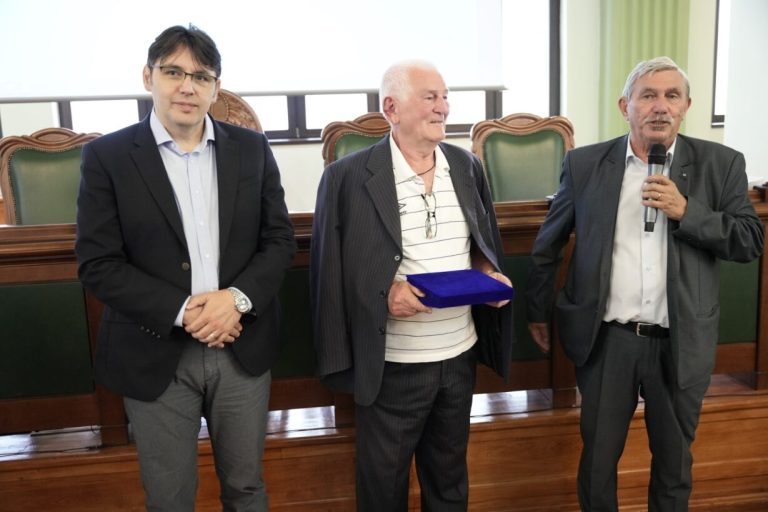 Celebrul arbitru Ioan Igna, sărbătorit la 65 de ani de când s-a alăturat Politehnicii timișorene | FOTO-VIDEO