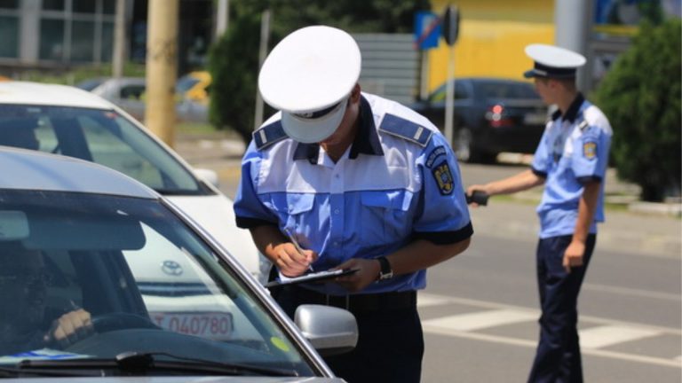 Șoferii buclucași, prinși la Sânnicolau Mare conducând fără permis