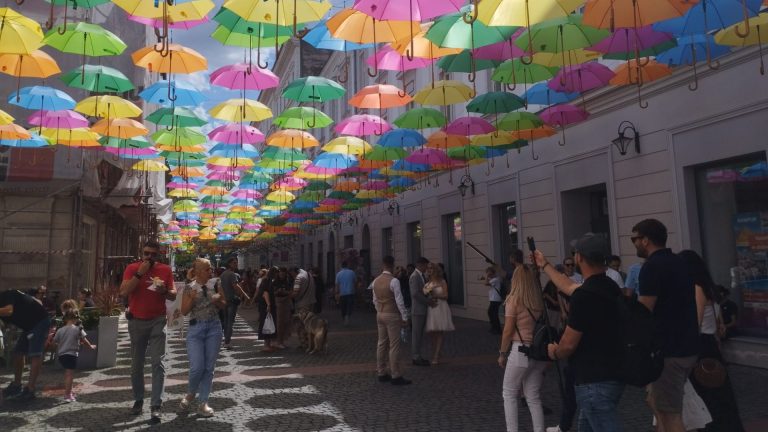 FOTO | Cea mai celebră metodă de înșelătorie de care să vă feriți pe străzile din Timișoara