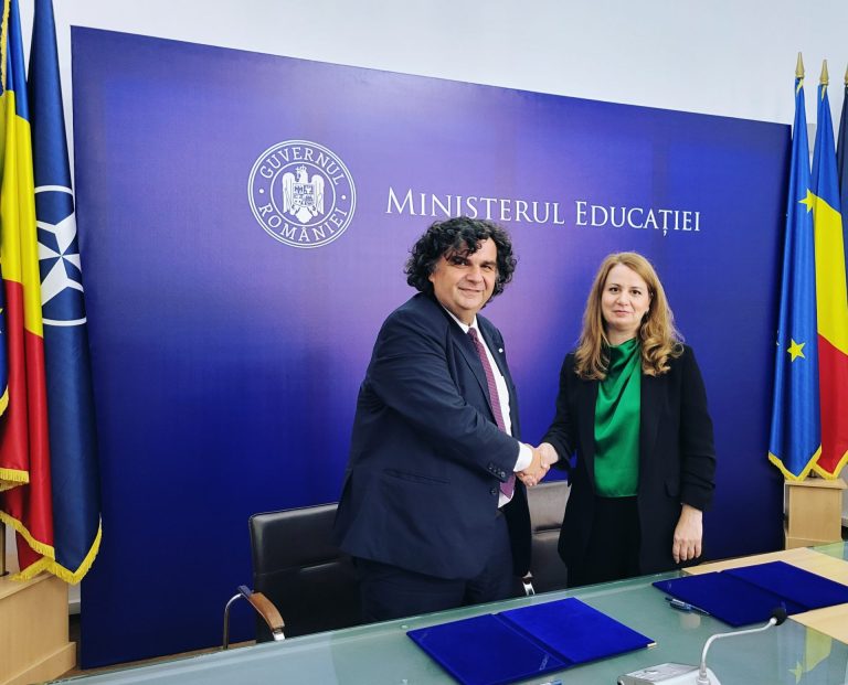 Rectorul Universității Politehnica Timișoara, conf.univ.dr.ing. Florin Drăgan, a semnat contractul de finanțare a modernizării căminelor studențești, în valoare de 4 milioane de euro