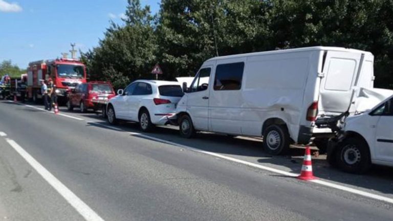 Accident între Coșava și Margina! Au fost implicate trei mașini