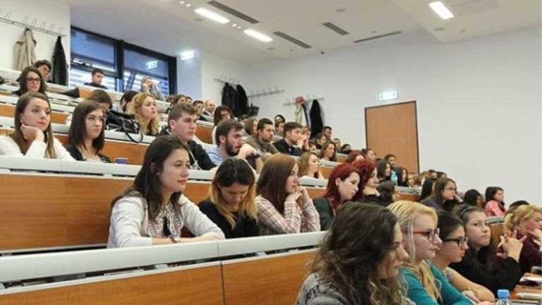 Veste bună pentru studenții și absolvenții de Master! Iată ce trebuie să știe despre cotizația la pensie