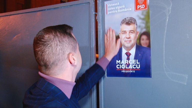 Miezul nopții a adus primele afișe electorale lipite chiar de liderii marilor partide | FOTO-VIDEO 