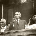 In balcon la Univeristate alaturi de Ana Blandiana 1991