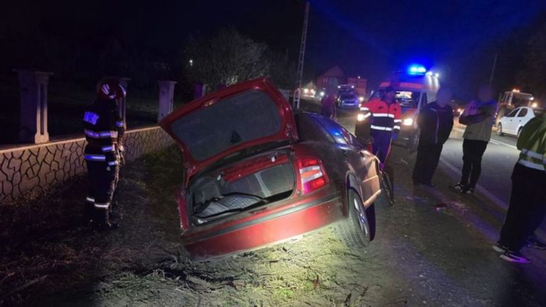 Un tânăr de 25 de ani s-a urcat băut la volan și a făcut accident