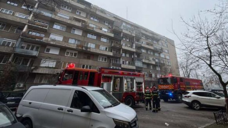 Incendiu la un bloc de locuințe din zona centrală